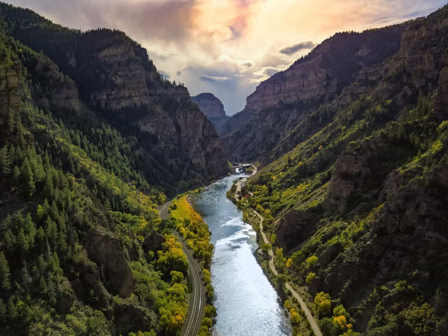 river running through mountains